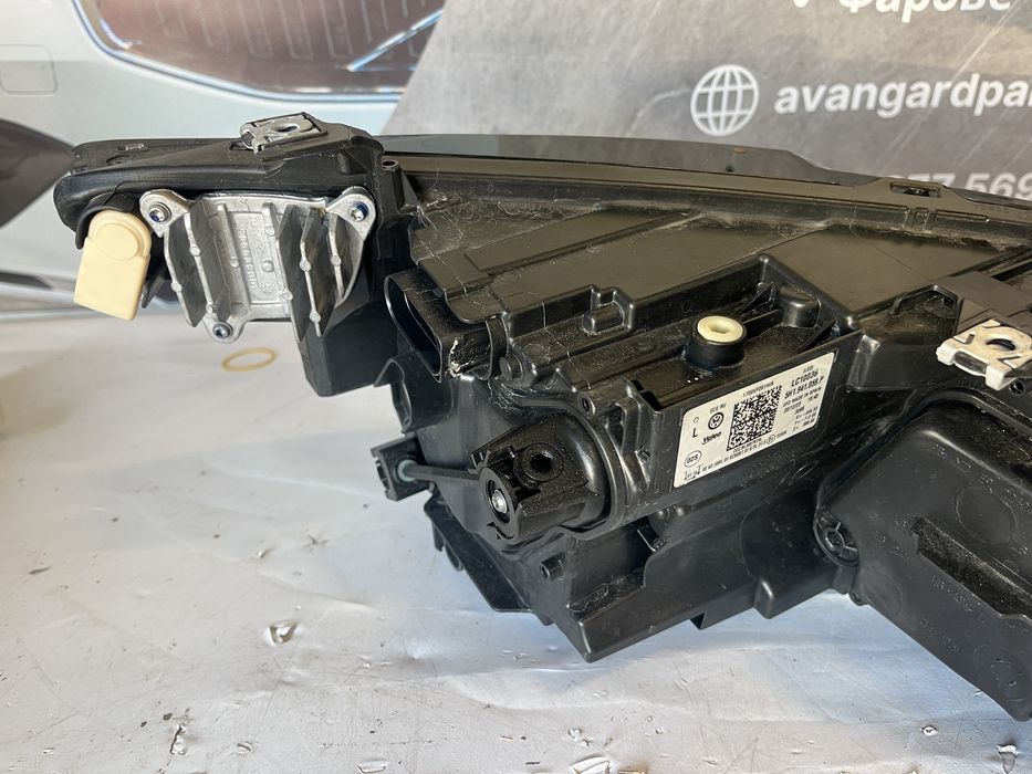 2 броя Фар VW Golf 8 ляв