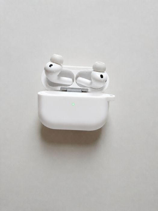 Airpods pro 3, със зарядно и калъф