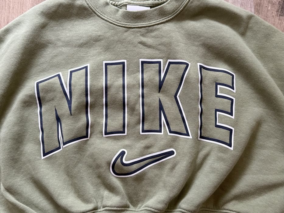 Детски суичър на марката NIKE