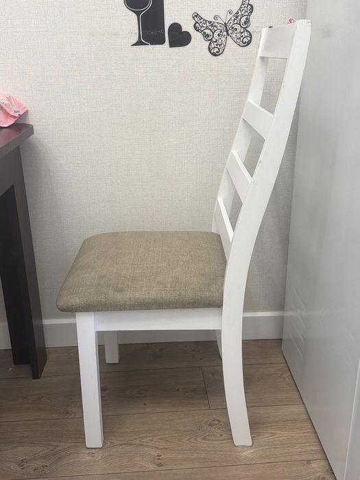 Деревяные стулья для кухни