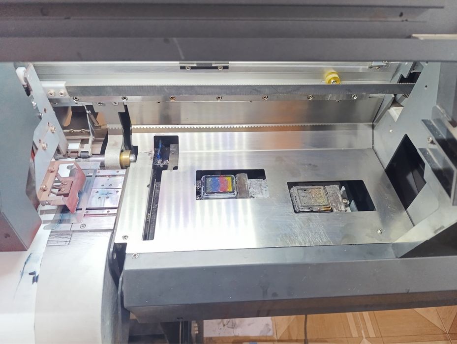 Продается широкоформатный принтер Locor