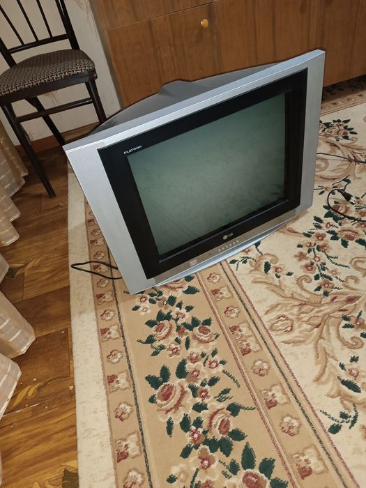 Продается телевизор LG