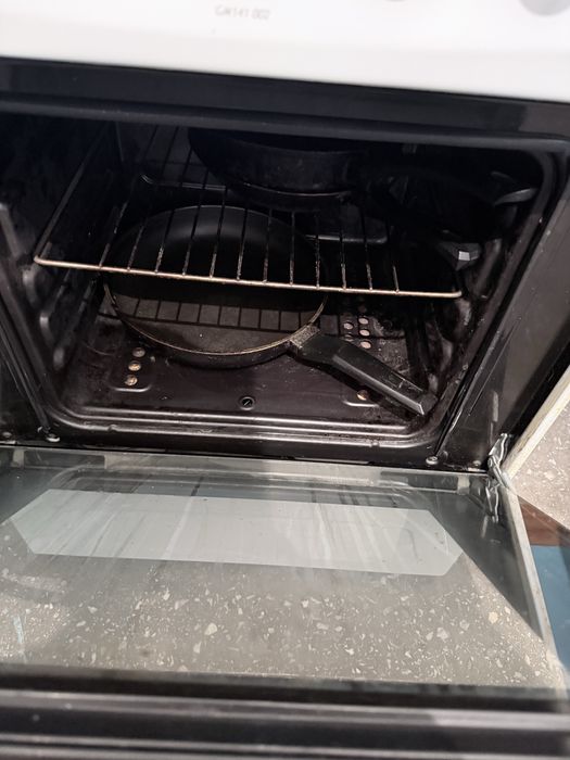 Продам газовую плиту