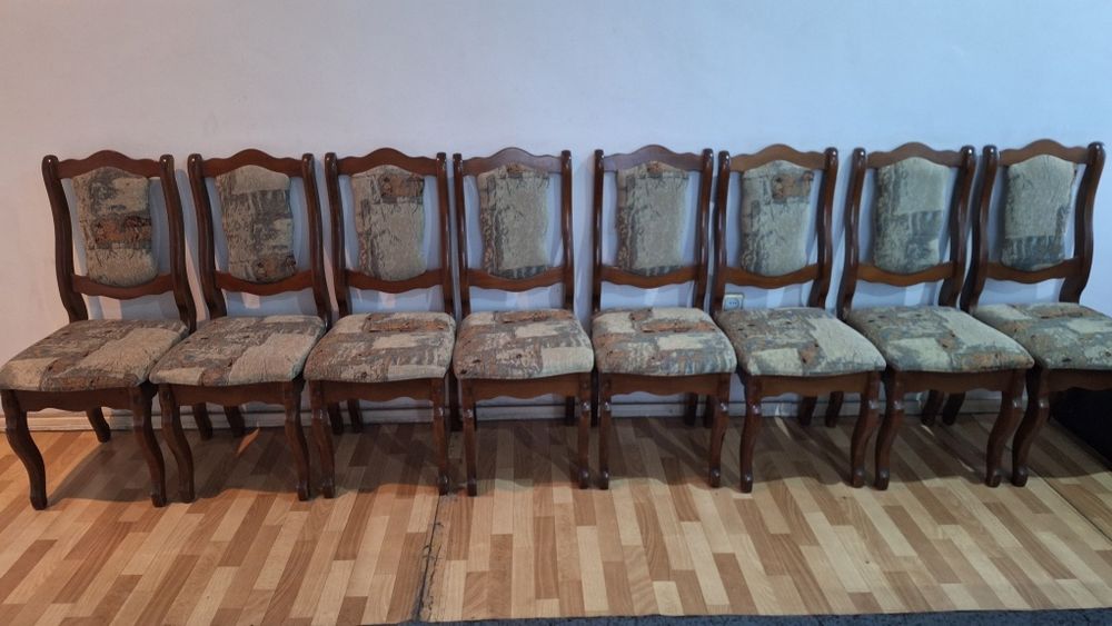 Стулья деревянные!