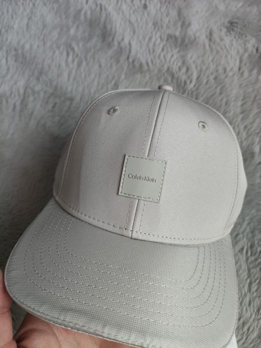 Calvin Klein Golf sapca unisex gri deschis cu logo mic OS noua originala