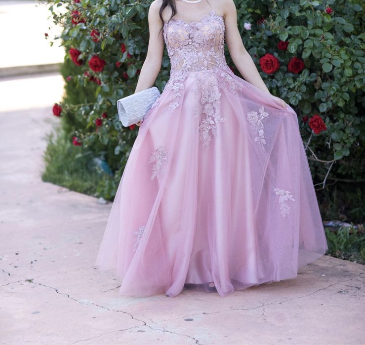 Бална рокля