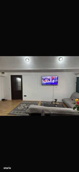 De închiriat apartament 2 camere ultracentral, loc de parcare inclus .