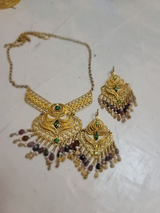 Тилла махсулотлари сотилади