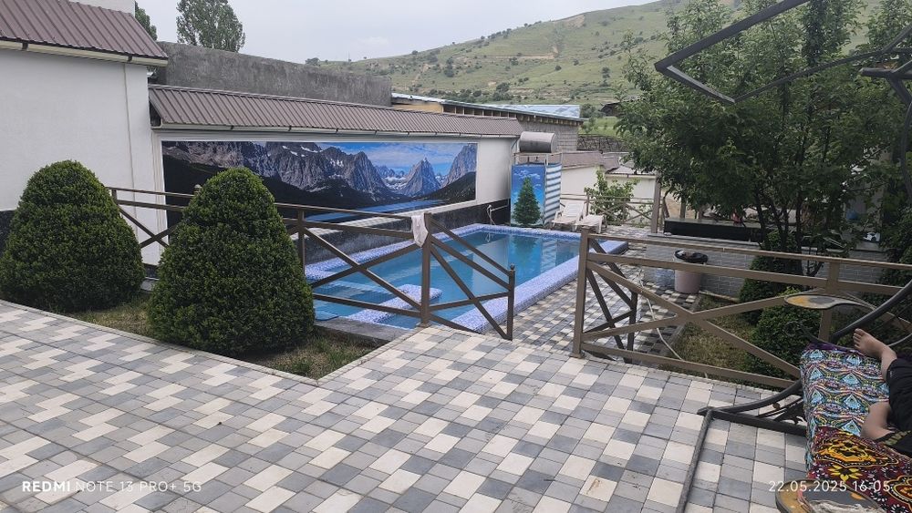 Дача сотилади чимёнда