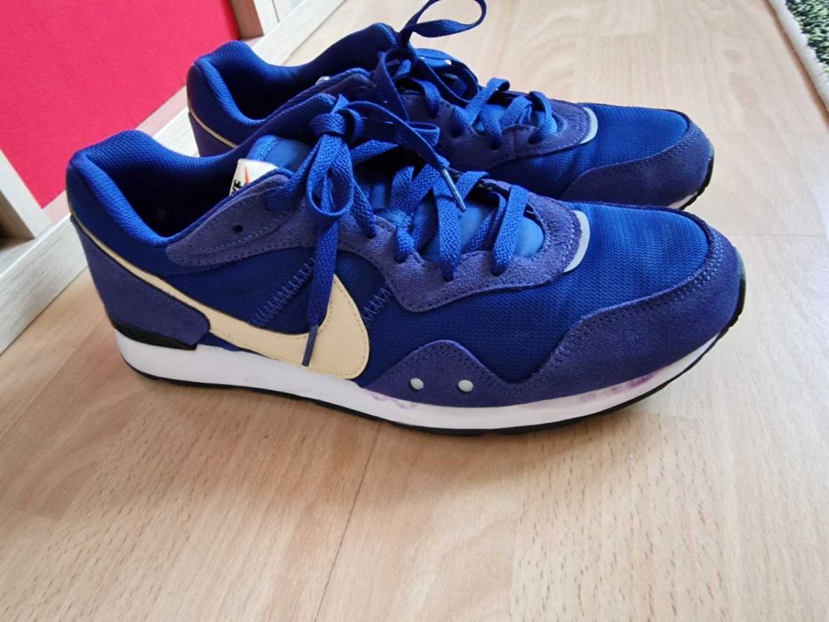 Nike, Спортни обувки Venture Runner с велур, Кралско Синьо (номер 45)