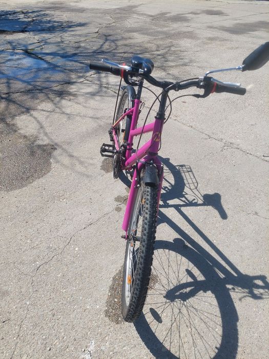 Bicicleta gata de mers Bicicleta MTB
Se vinde bicicletă în stare bună de funcționare, ideală atât pentru oraș cât și pentru drumuri