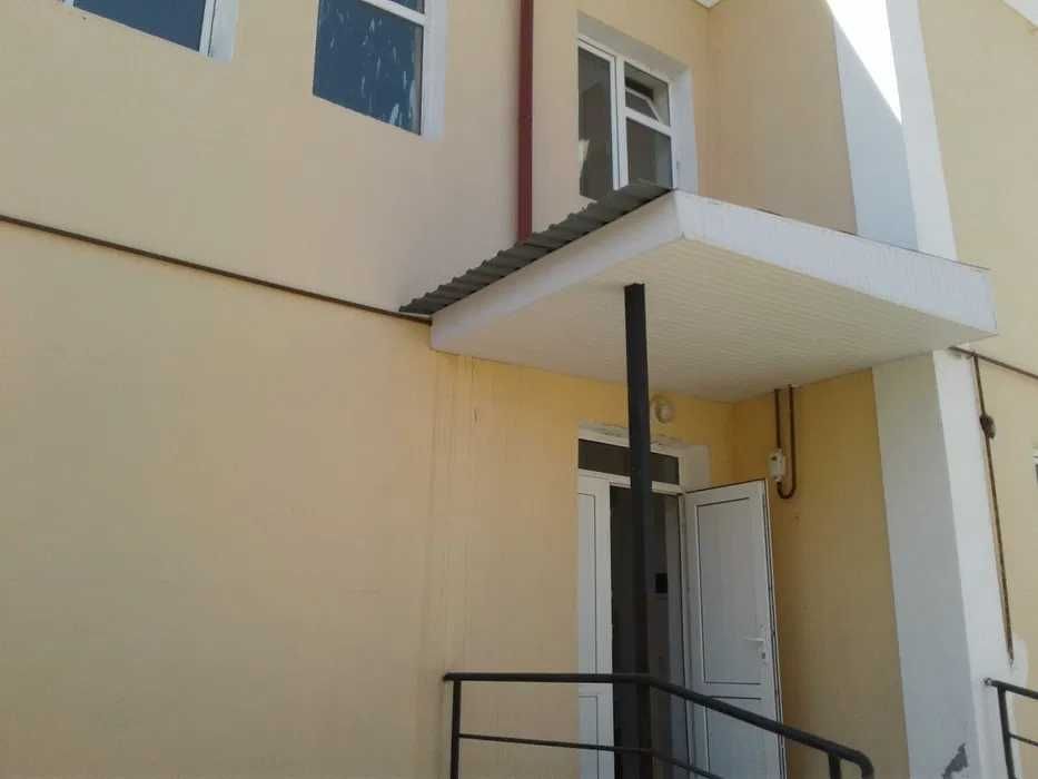 Коттедж двух этажный 4-х ком. 4 соток