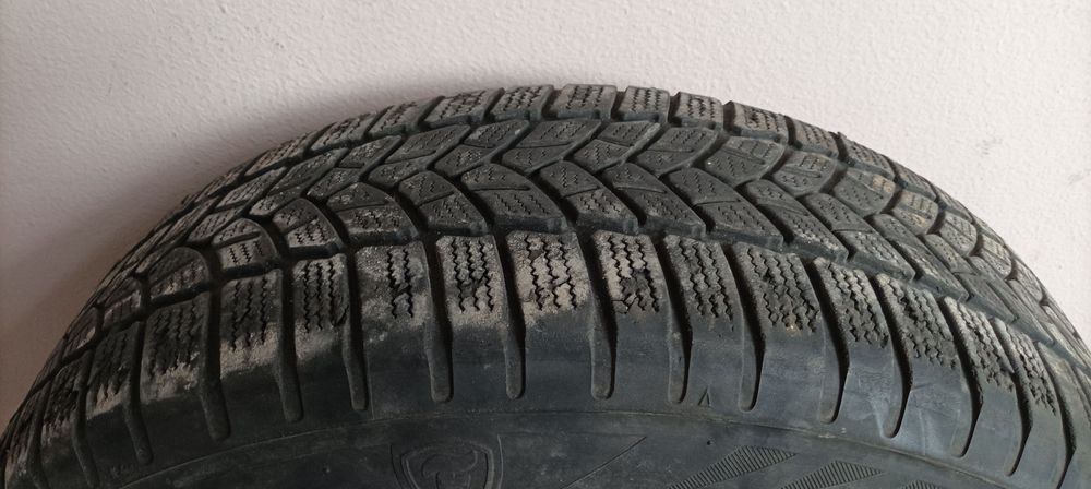 Зимна гума с джанта 195/65 R15