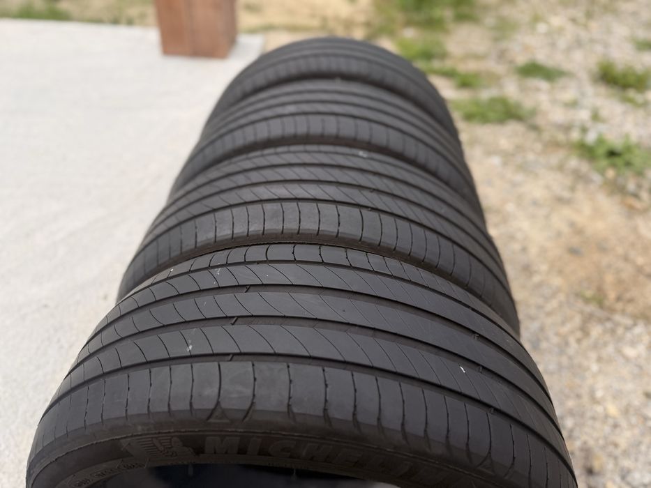 Летни гуми 205/45/17 ДОТ:21 MICHELIN