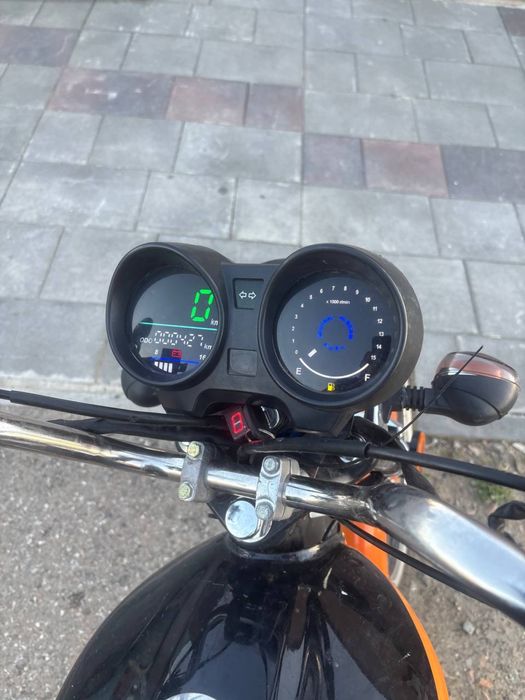 Продам мотоцикл альфа мопед Alpha 125 кубов стоит на учете