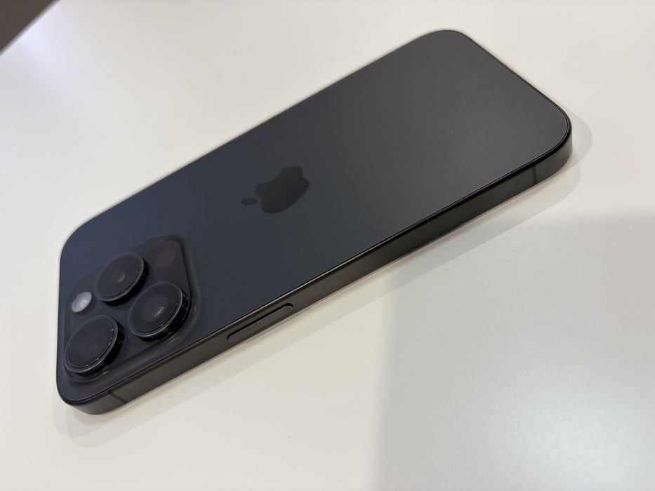 iPhone 15 Pro Black Titanium 256, în garanție