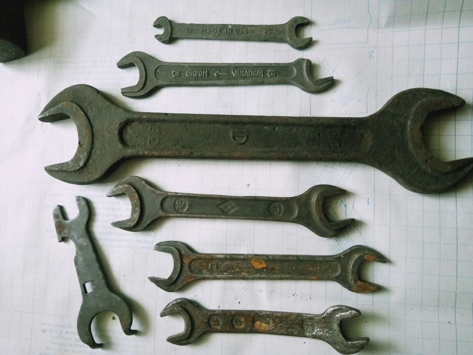 Молоток, рожковые ключи