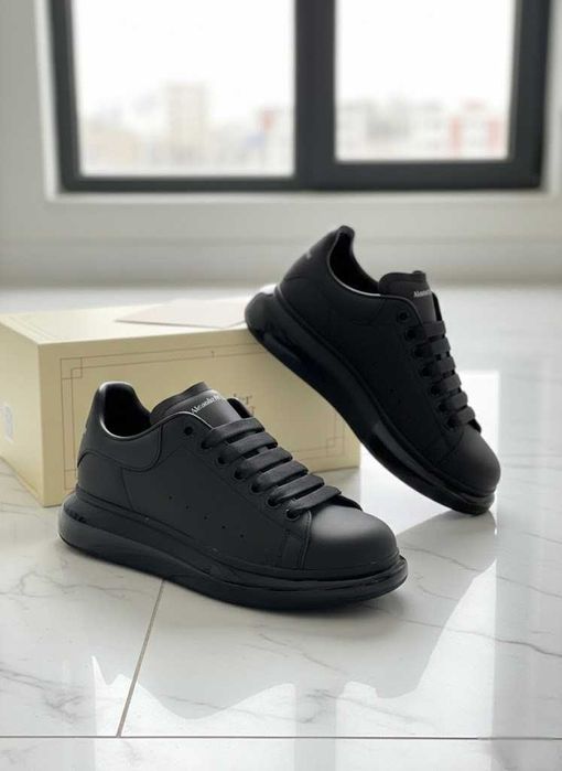 Adidasi Alexander McQueen Negru - Perna de aer - PREMIUM