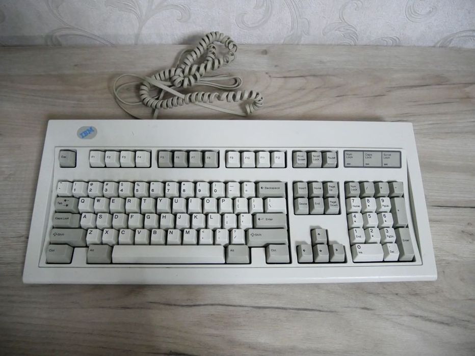 Клавиатура IBM Model M (1993 г) в отличном состоянии.
