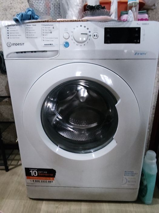 Продам стиральную машину Indesit
