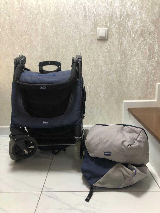 Продам  Коляску CHICCO для детей.