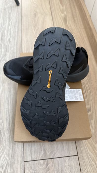 Продавам нови маратонки ADIDAS Terrex Agravic  GTX