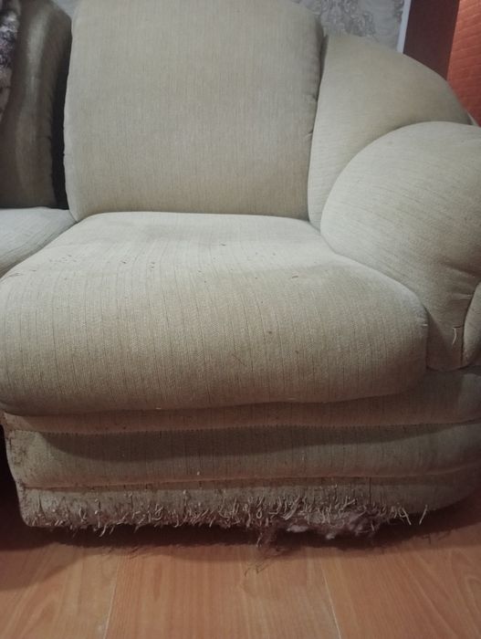 Продам диван угловой