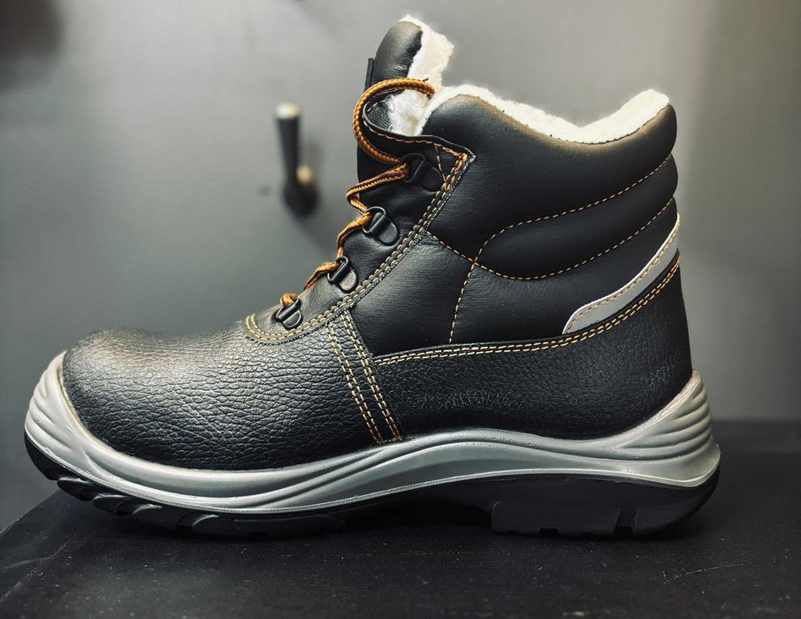 Зимние спецботинки Moonlight