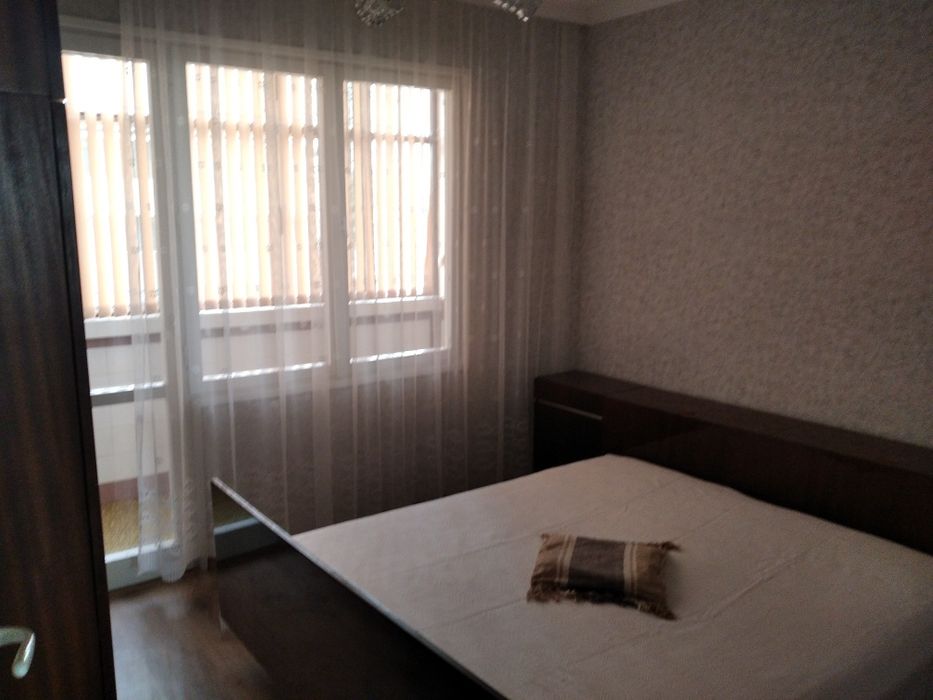 Дава се под наем Тристаен апартамент в Стара Загора, Казански - 50 кв.м за 250 € - Снимка #1