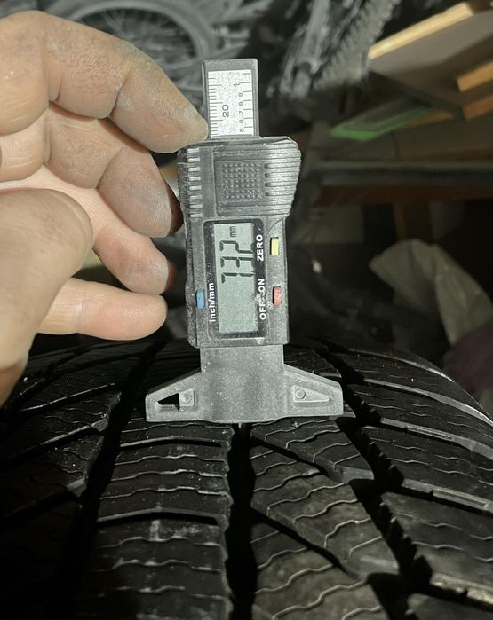 Зимни гуми 235/55 18