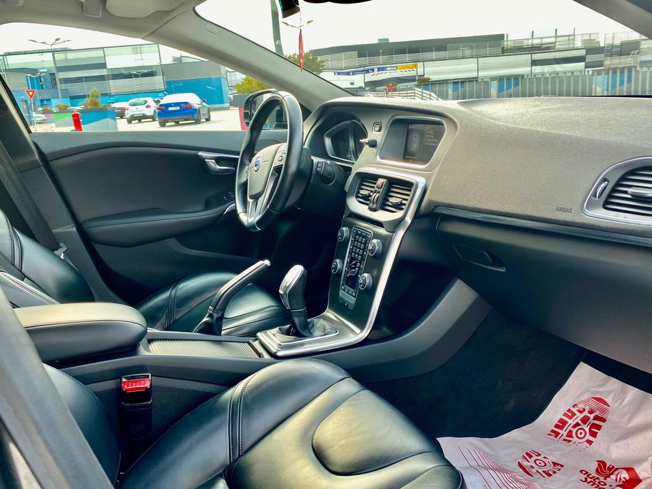 VOLVO V40 2013 — imagine 4