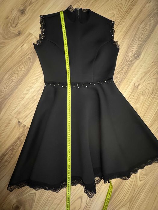 Разпродажба на официални рокли размер S