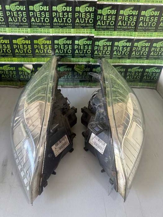 Faruri Renault Megane 3 2008 2009 2010 2011 2012 2013 2014 2015 dreapta 260100018R stanga 260600018R