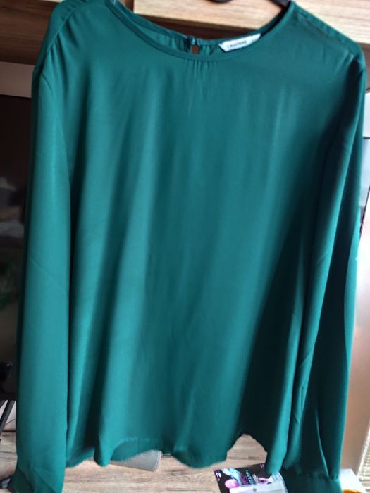 Дамски блузи L размер 6 броя