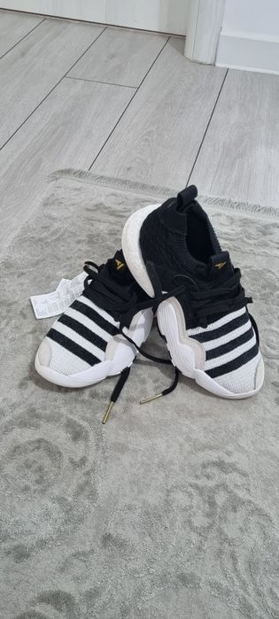Asidasi Adidas marime 36, noi, originali