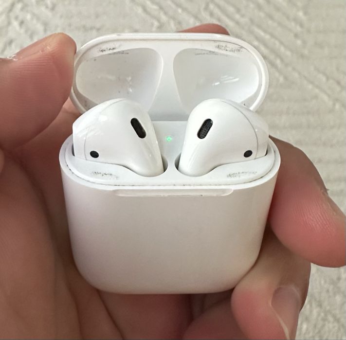 Airpods 1 поколения