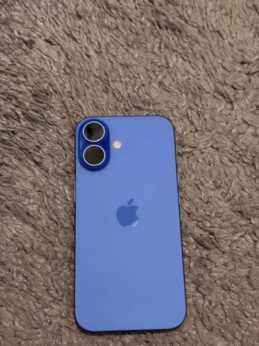 Продам Iphone 16
