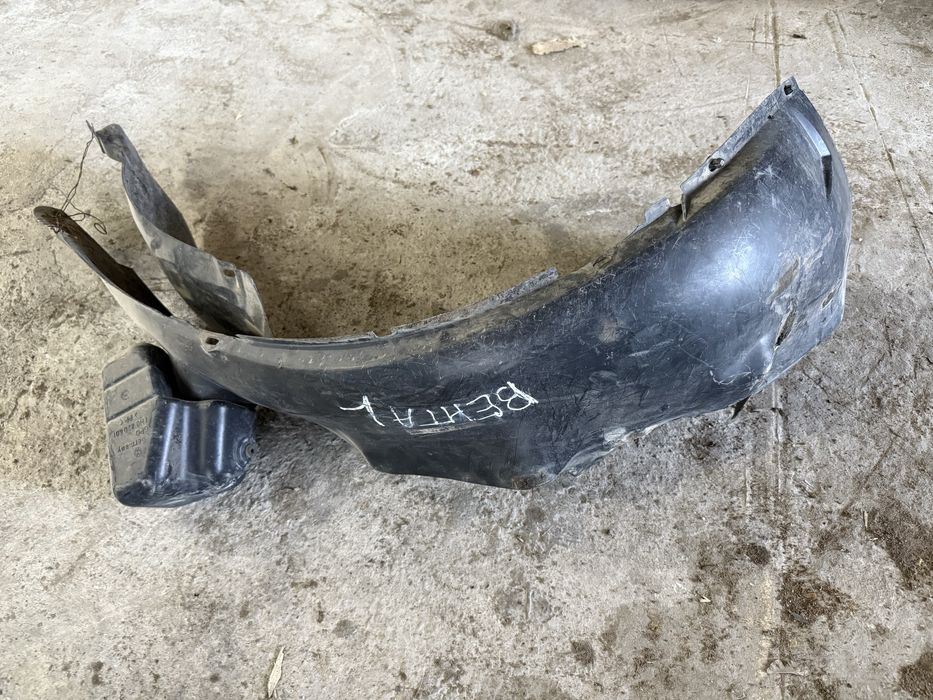 Передние Подкрылки Фольксфаген Вента