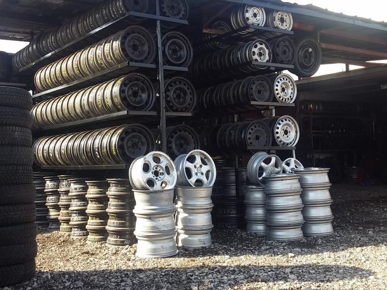 резервни,бандажни гуми , патерици ,13,14,15,16,17,18 цола