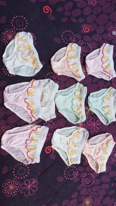 Детски чорапки за 1-2-3г., лигавници, шапки-10 лв. За 10 бр.