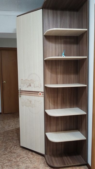 Продам мебель "Британия".