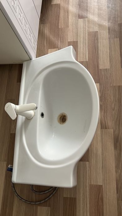 ванная шкаф раковина