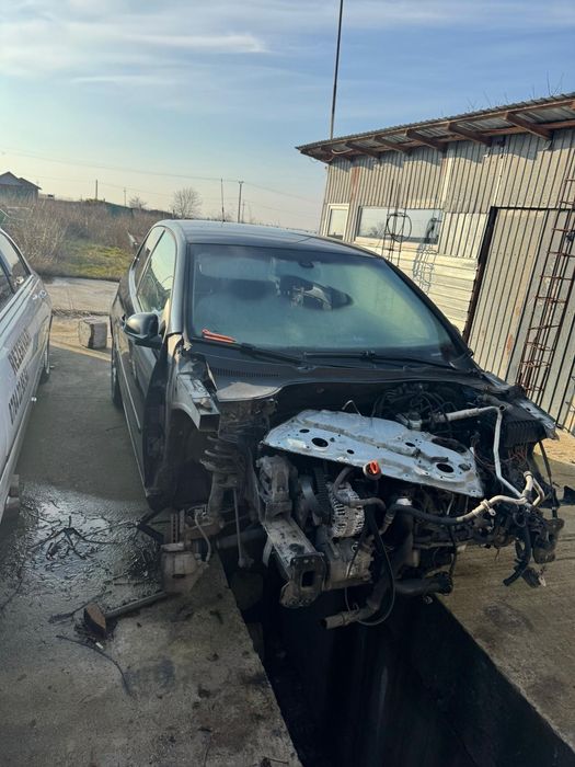 Bara spate haion triple etrier vw golf 5 coupe  fete usi interior text