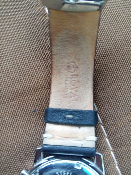 Часы наручные в хорошем состоянии