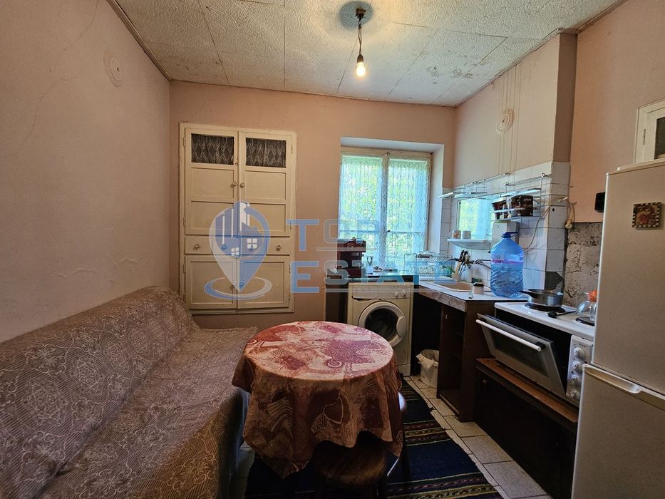 Къща в Велико Търново, област-с.Горна Липница площ 75 цена 27000