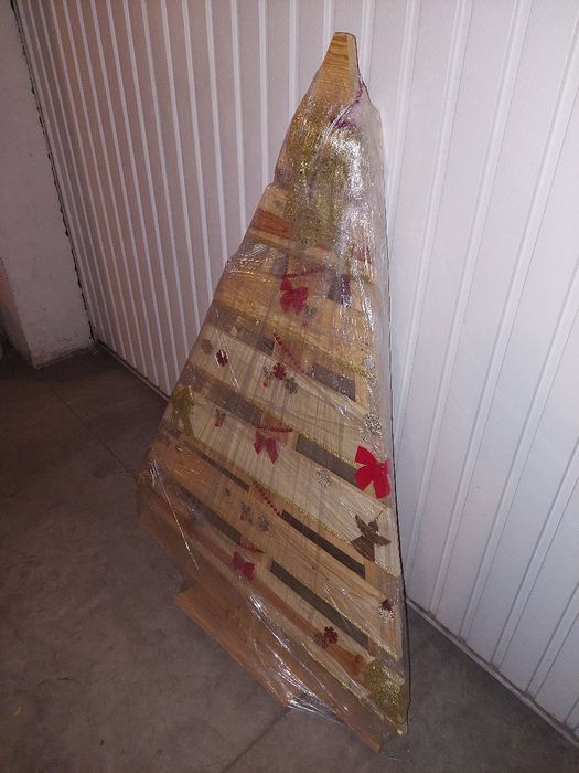 2бр декоративни дървени елхи