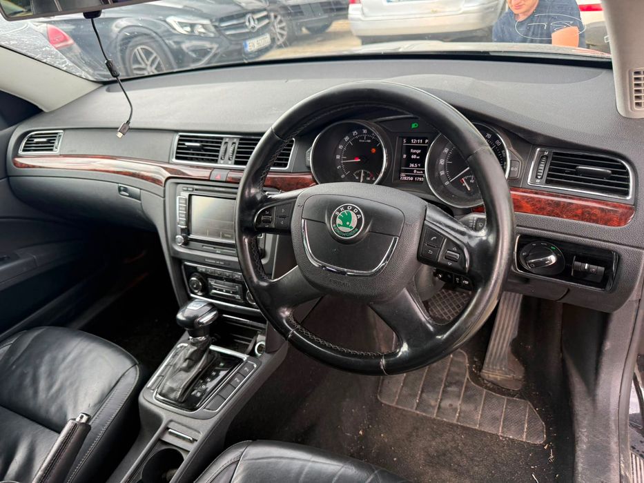 Dezmembrez Skoda superb 2 break Negru - lf9r 2012 2.0 tdi CFGB cutie DSG NJJ