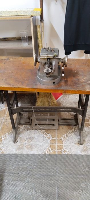 Прадаю Швейные Машины и оверлоки