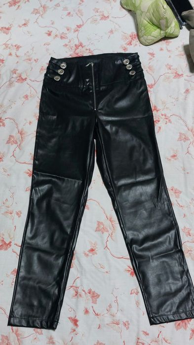 Новые брюки кожаные размер L 48.