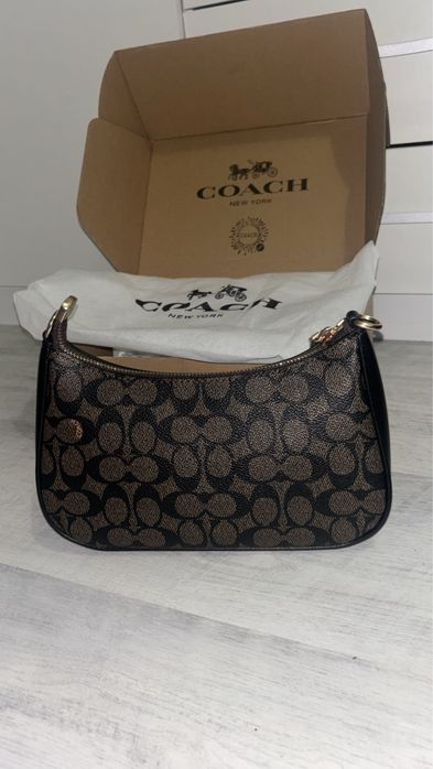 Geanta Coach maro